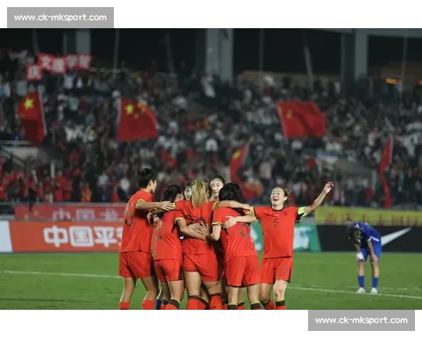 连续颠球过人惊艳永川！中国女足新星演绎教科书级技巧