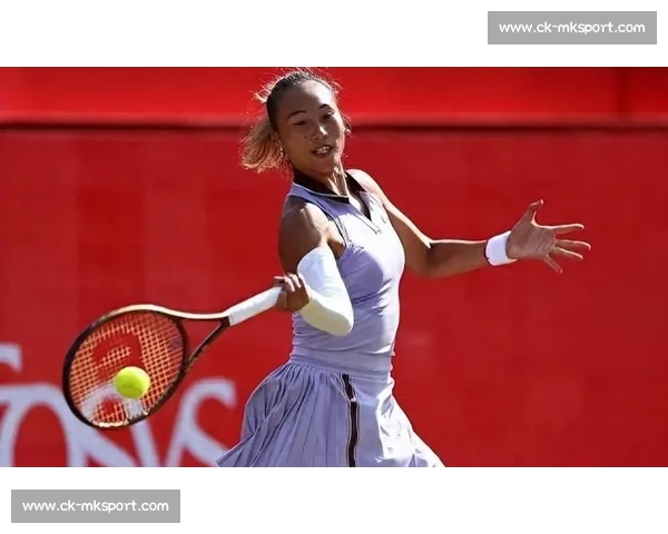 郑钦文柏林站晋级！对手情绪失控砸观众 + 罢赛，一轮游爆冷