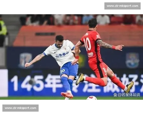 邓卓翔抵深备战：训练安排紧凑，状态饱满迎接关键战