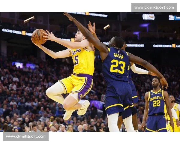 NBA季后赛球星对决：不可错过的巅峰之战_20260526125443